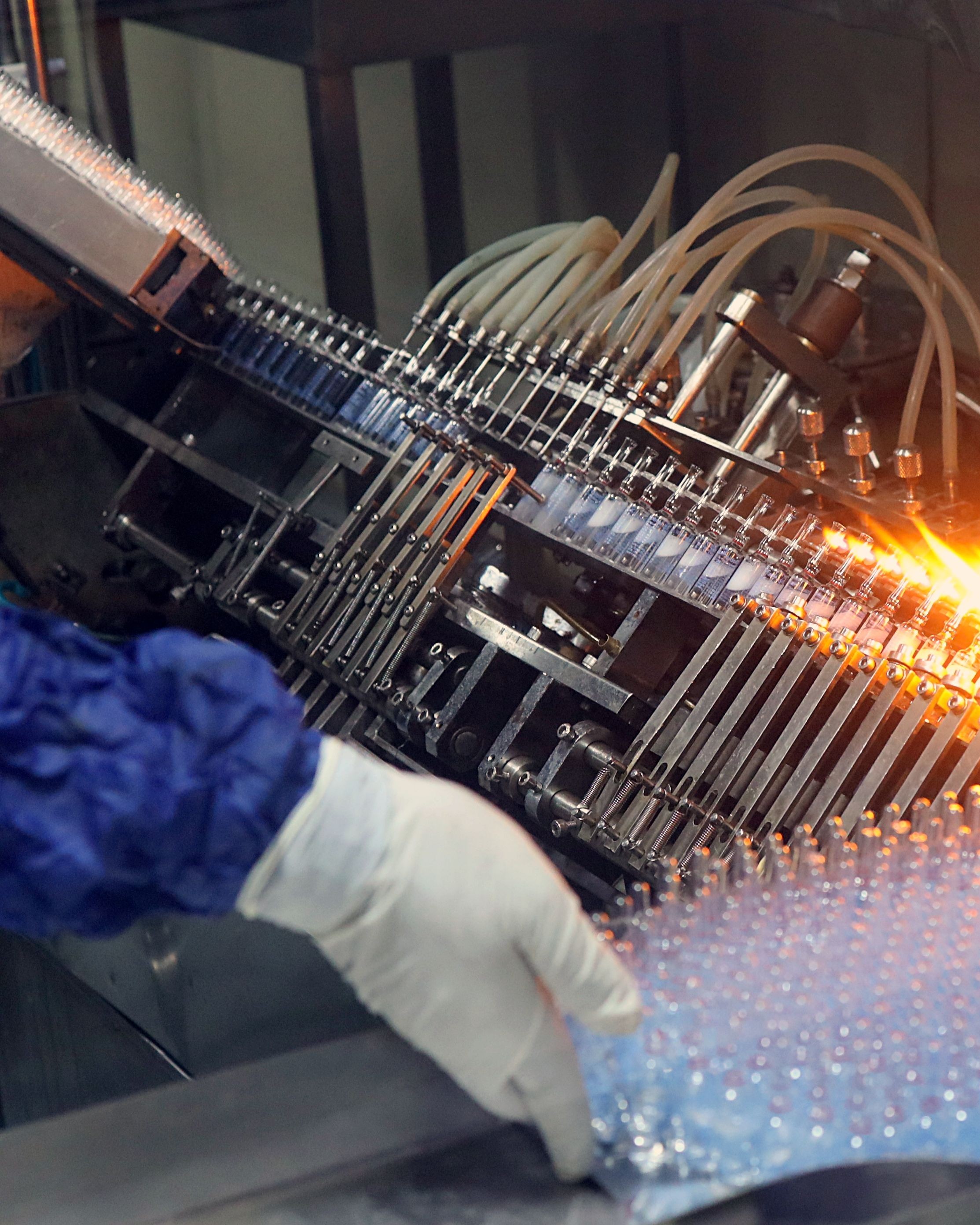 Ampoule sealing process in pharmaceutical manufacturing